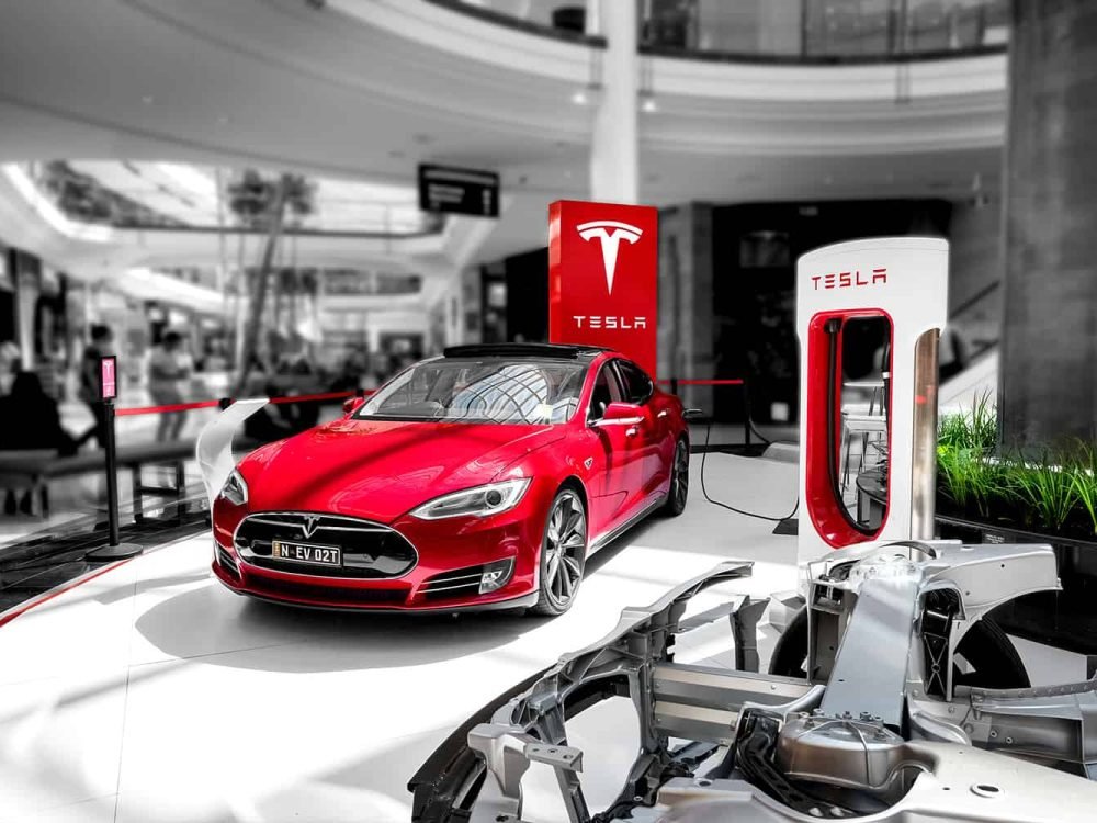 Tesla at Chadstone Shopping Centre featured image by expocentric.com.au