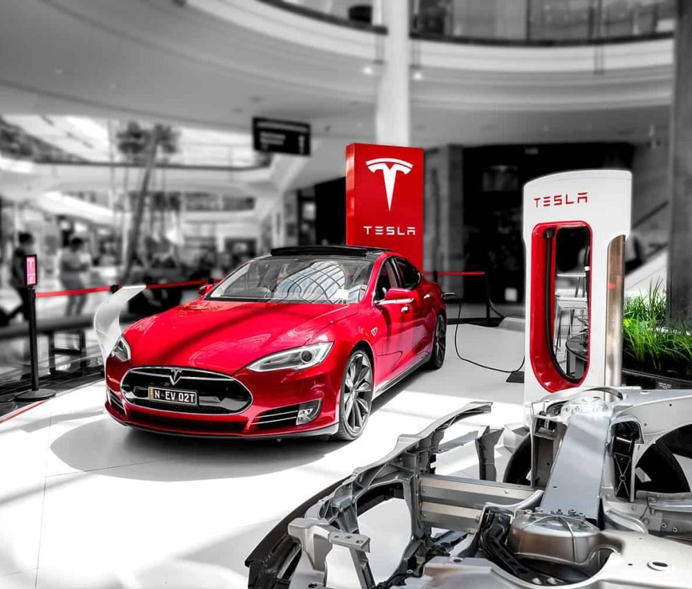 Tesla at Chadstone Shopping Centre featured image by expocentric.com.au