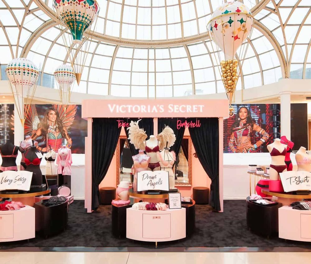 Victoria's Secret shopping centre activation image by Expocentric.com.au